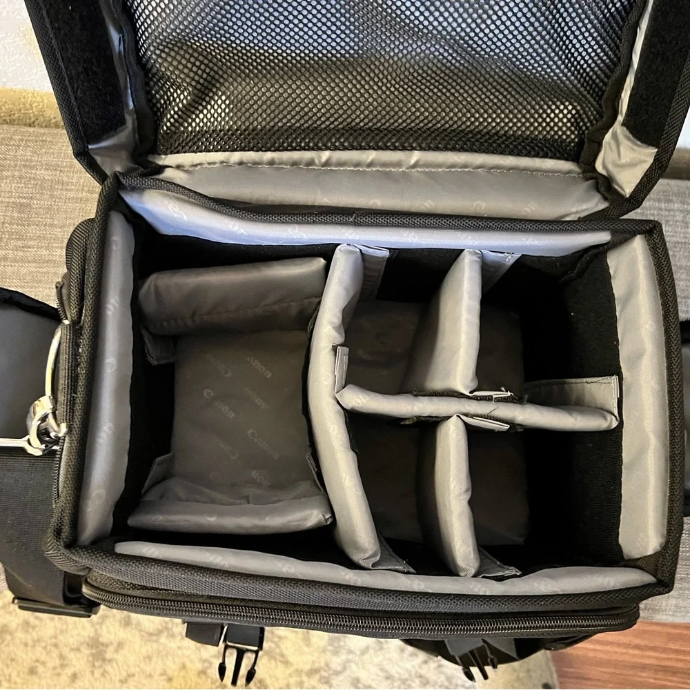 A/ Canon 200DG Deluxe Camera Bag
